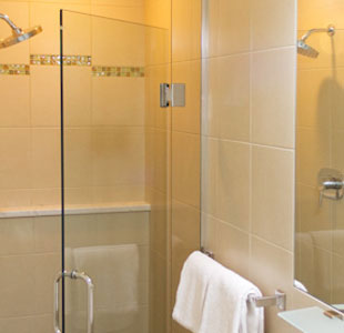 Amenities at Land's End Motel - Bathroom