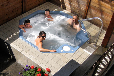 Amenities at Land's End Motel - Spa