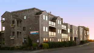 Land's End Motel